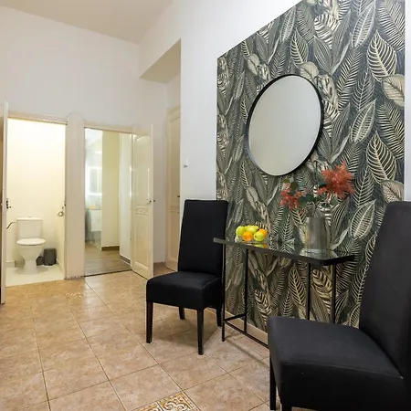 Spacious 2-Bedroom Apartment In Old Town By Easybnb דירה