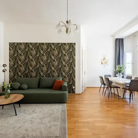 דירה Spacious 2-Bedroom Apartment In Old Town By Easybnb *
