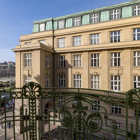 Spacious 2-bedroom In Old Town Praag