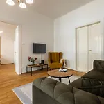 Spacious 2br In Old Town With Balcony By Easybnb Premium *