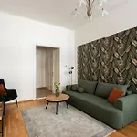 Spacious 2Br Apartment With Parking In Old Town By Easybnb Premium شقة براغ