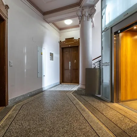 Spacious 2br Apt. In Old Town With Paid Parking By Easybnb Premium *