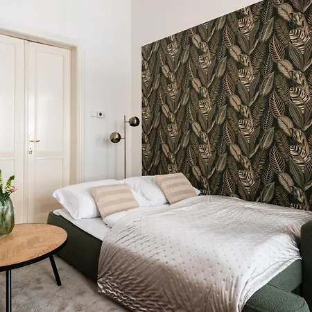 Apartment Spacious 2br Apt. In Old Town With Paid Parking By Easybnb Premium *