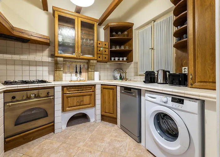 Spacious 2Br Apartment In Old Town With Balcony By Easybnb Premium * Praga