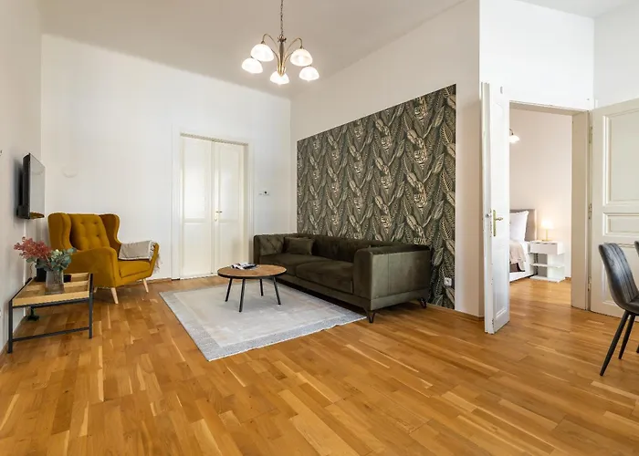Spacious 2br In Old Town With Balcony By Easybnb Premium * Prag